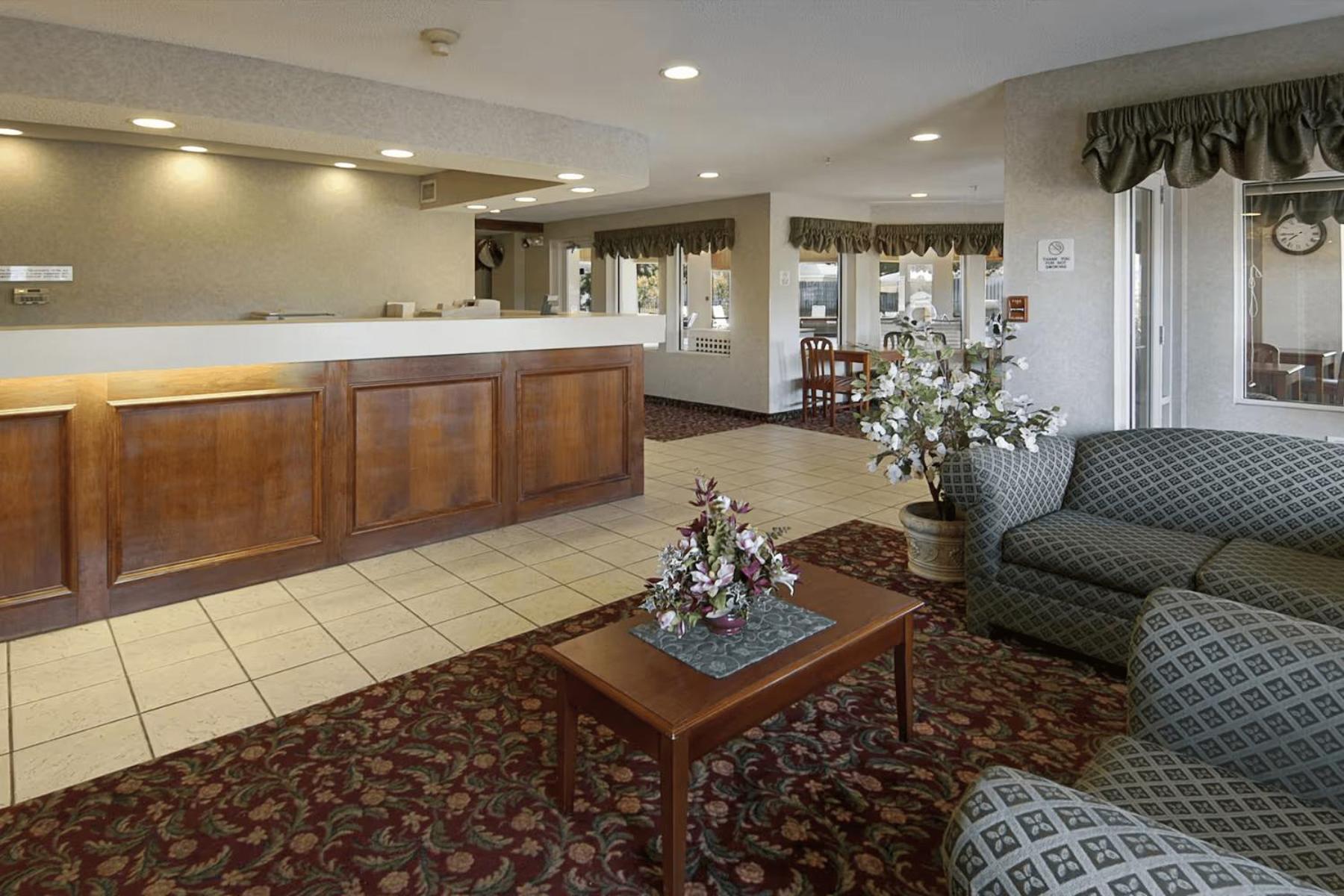 Lakewood Inn & Suites 도와지악 외부 사진
